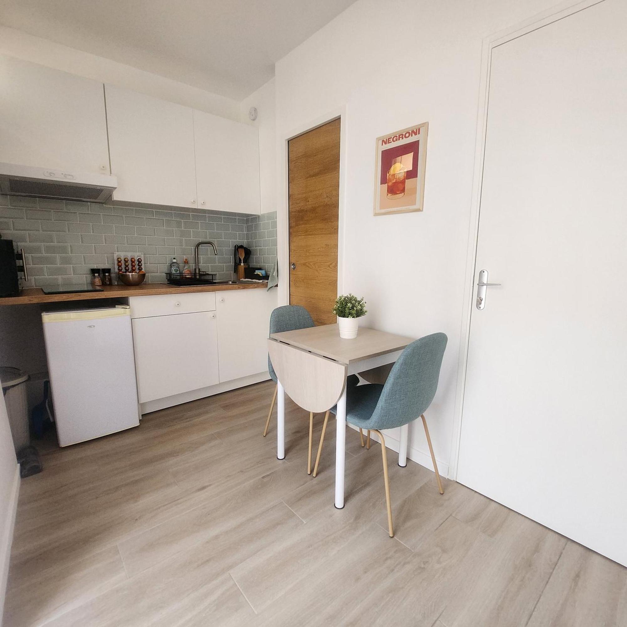 Proche De La Veille Et Promenade Des Appartamento
